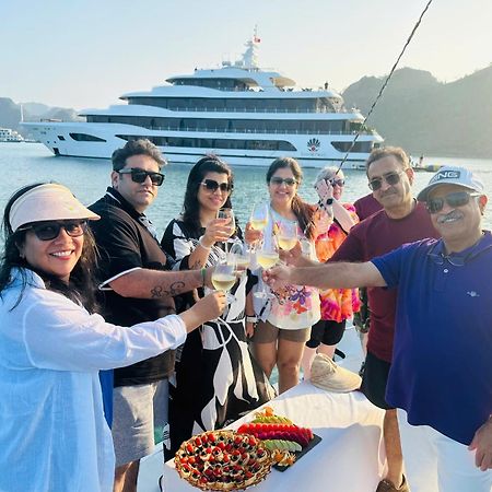 Scarlet Pearl Cruises - Wonder On Lan Ha Bay Hotel Ха Лонг Екстериор снимка