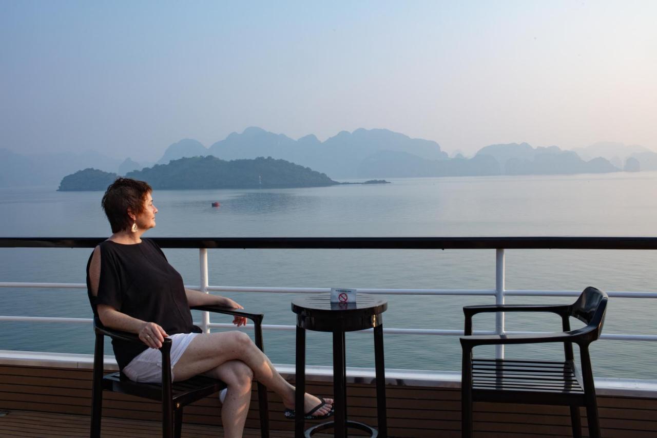 Scarlet Pearl Cruises - Wonder On Lan Ha Bay Hotel Ха Лонг Екстериор снимка