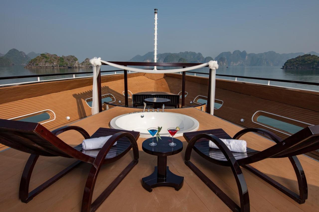 Scarlet Pearl Cruises - Wonder On Lan Ha Bay Hotel Ха Лонг Екстериор снимка